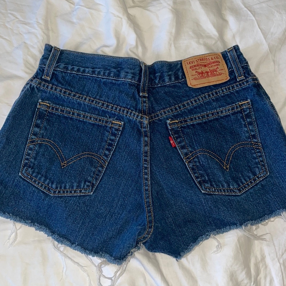 Levi’s relaxed 550 denim shorts size 6